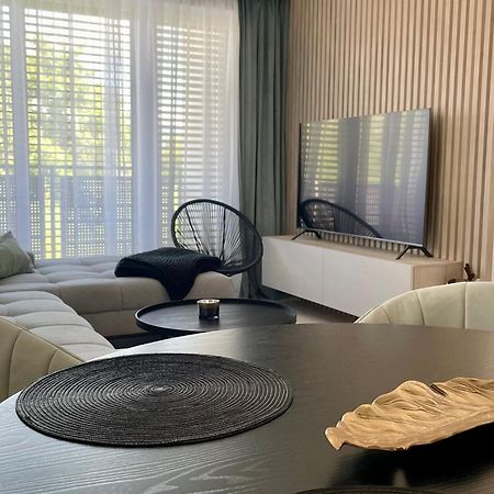 Urban Haven Apartment Liptovský Mikuláš Esterno foto