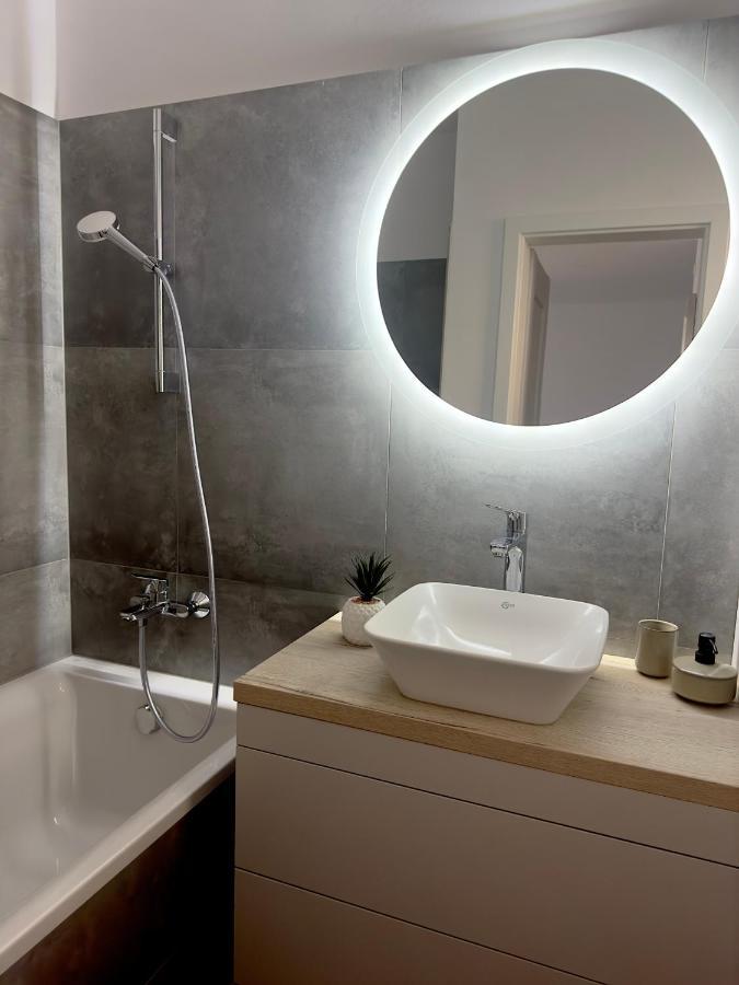 Urban Haven Apartment Liptovský Mikuláš Esterno foto